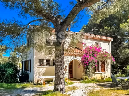 maison de luxe à vendre dans le quartier beaucours-la gorguette-la morvenede