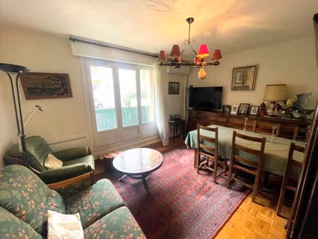 appartement t2 a vendre sur aix - les milles centre village