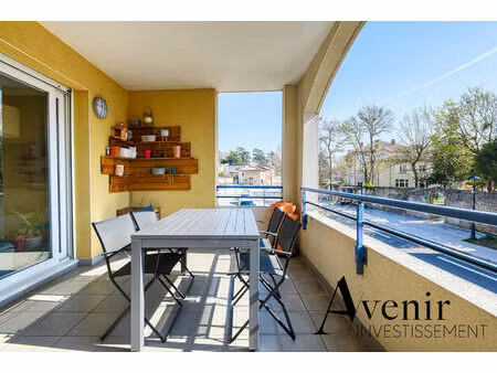 centre de vourles -appartement 3 chambres -terrasse couverte