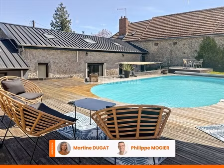 ancienne maison en pierre entièrement rénovée qui conjugue authenticité et prestations con