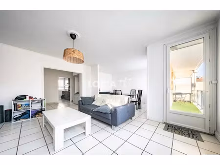 location appartement 3 pièces 72 m² à chenôve (21300)