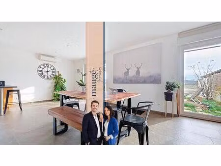 appartement - duplex - 2 chambres - jardin - 2 place de parking privatives - au calme - sa