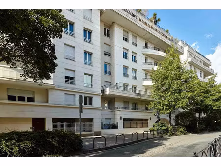location parking à courbevoie (92400)  70 €