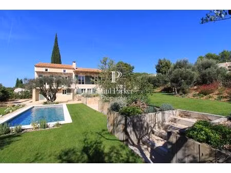 fontvieille - parc naturel des alpilles: demeure de caractère avec piscine et parc paysagé