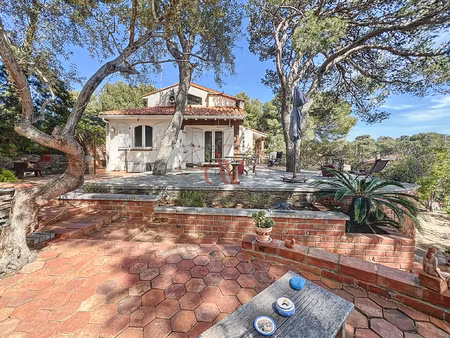 maison de caractère nichée au domaine de montpins avec panor