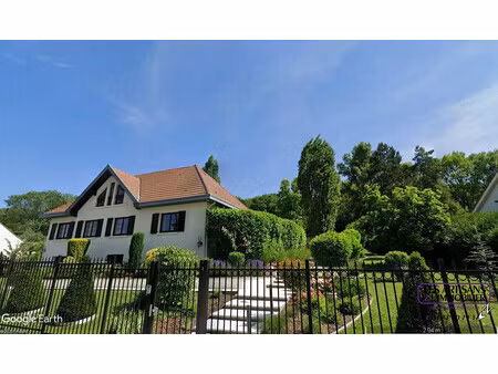 prox. st julien les metz  villa 260 m2  rerrain 1955 m2
