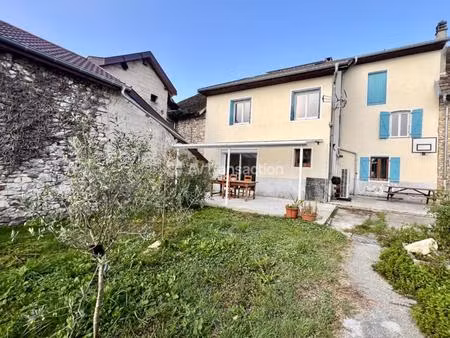 maison de village entièrement rénové