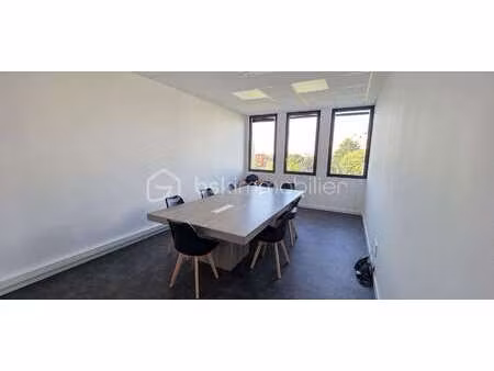 vente bureaux et commerces à angers roseraie orgemont (49000) : à vendre / 289m² angers ro