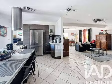 vente maison à saint-hilaire-de-clisson (44190) : à vendre / 244m² saint-hilaire-de-clisso