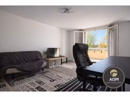 studio avec terrasse à vendre chevry centre