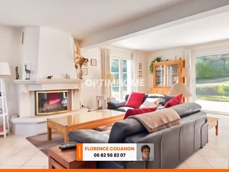 val saint germain. propriété de 170 m² - 5 ch dont suite au rdc - terrain 2500 m² divisibl