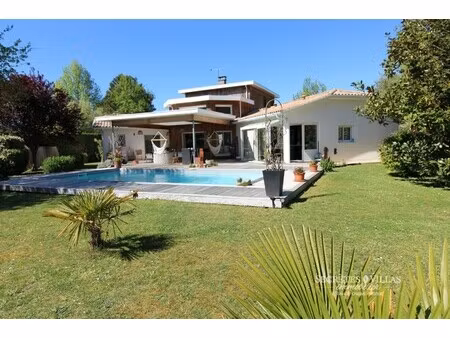 ferme à vendre dans le quartier rejouit