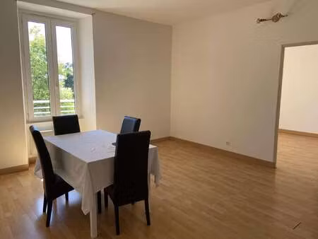 location appartement 3 pièces à bégard (22140) : à louer 3 pièces / 54m² bégard