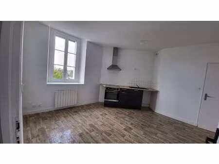location appartement 2 pièces à fougères (35300) : à louer 2 pièces / 38m² fougères