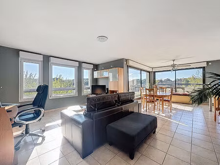 castanet-tolosan -dernier étage-duplex -lumineux -vue coteaux - terrasse - garage