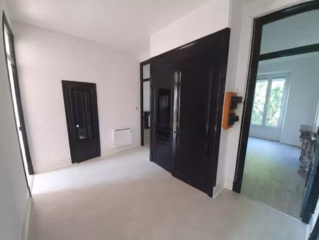 location appartement 3 pièces 73 m² à grenoble (38000)