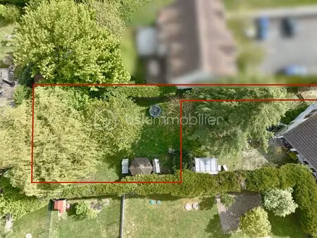 terrain de 727 m² à courson-monteloup