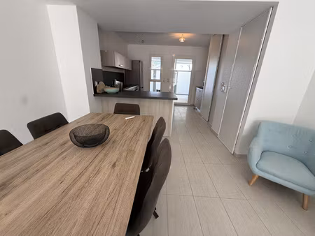 t3 dans résidence à proximité des commerces et de la plage