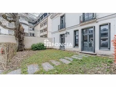 t2 duplex dans immeuble de standing – hyper centre tours