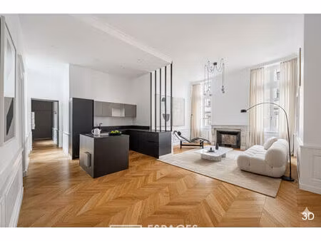 magnifique appartement entièrement rénové à deux pas de la place bellecour