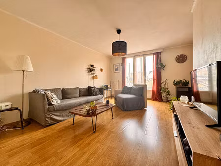 appartement de type '4 avec balcon secteur clémenceau