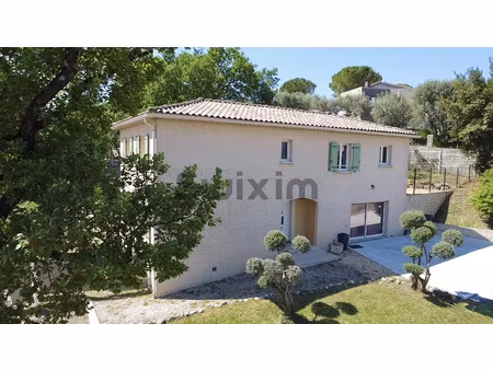 spacieuse maison familiale avec jardin et terrasse secteur