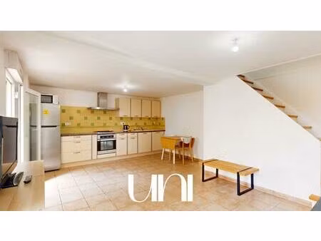 maison 3 pièces de 54 50 m2 avec petite terrasse - caen rive droite