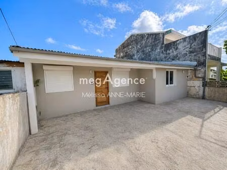 maison de 160m² entièrement rénovée aux abymes (raizet)