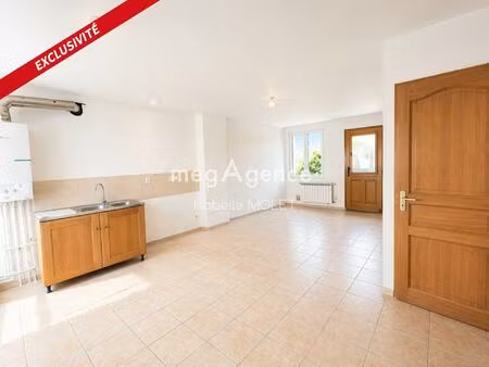 maison de ville 3 pièces avec jardin et une cave