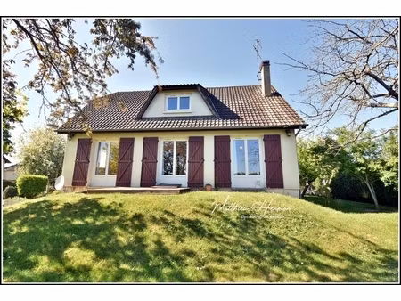 maison familiale 4 chambres avec vie de plain-pied  sous-sol total et jardin de 1 380 m²