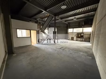 local d'activités 220m2 à louer montreuil