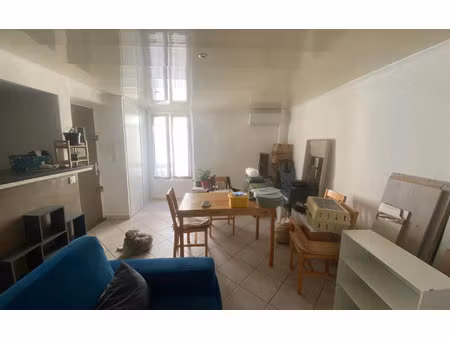 location appartement  m² t-2 à le beausset  510 €