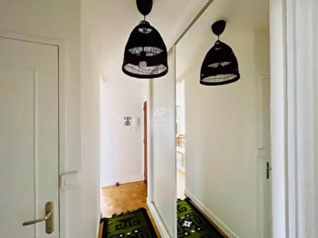 "versailles avenue des etats unis" jolie 2 pièces meublé de 43m² avec vue dégagée et place