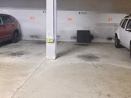 mougins parking à louer