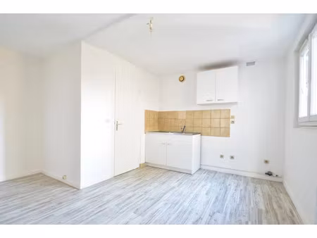 location appartement 2 pièces 45.95 m² à la ménitré (49250)  490 €