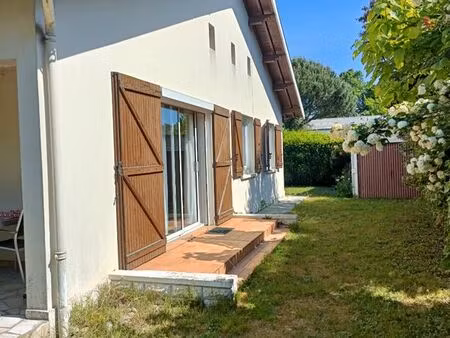 maison plein pied lumineuse avec jardin