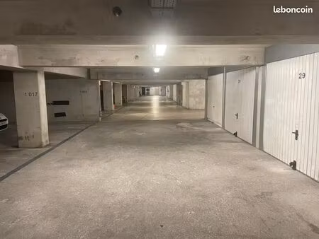 parking 25 m² marseille 05