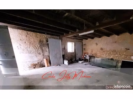 maison 4 pièces 237 m²
