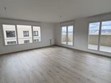 appartement 4 pièces 81 m²
