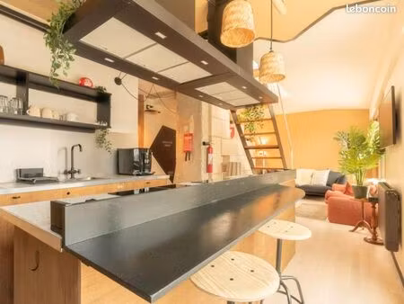 maison 5 pièces 425 m²