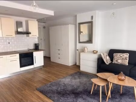 location étudiante studio juan les pins