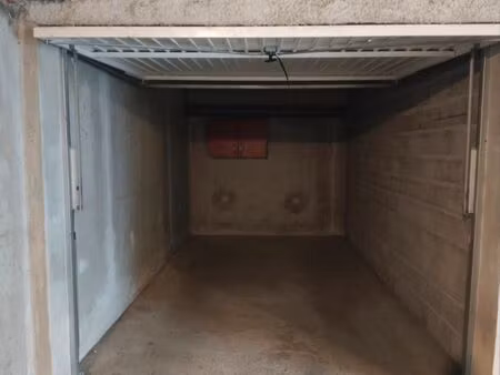 garage dans résidence sécurisée