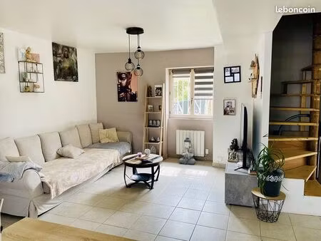 maison 3 pièces 80 m²