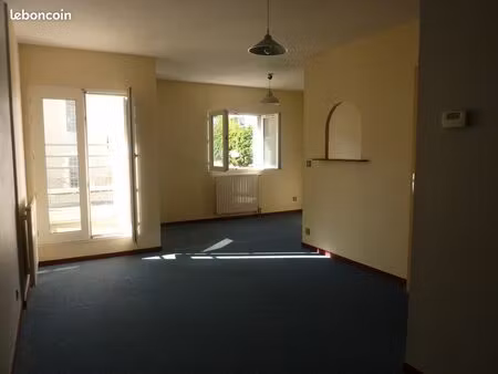 grand studio t1 bis 36 m2 + parking s-sol