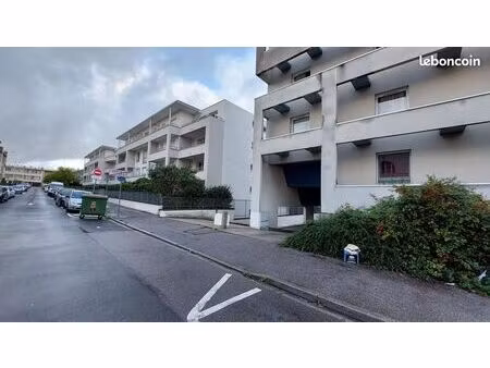 parking 6 m² vandoeuvre les nancy