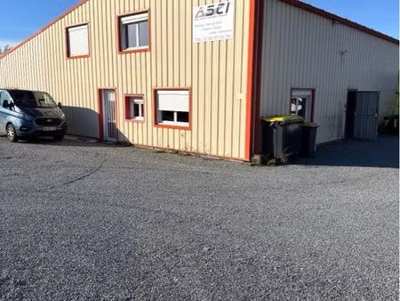 hangar bâtiment stockage bureau local