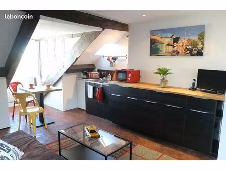 studio meuble plein de charme rue de la paroisse