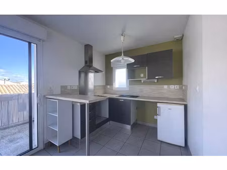 location appartement  56.18 m² t-2 à angoulins  750 €