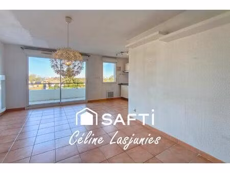 t2 lumineux avec balcon  parking et piscine  côté bordeaux