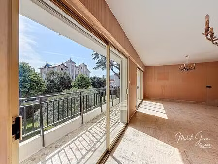biarritz – république / beaurivage appartement de 89 m² avec terrasse – fort potentiel